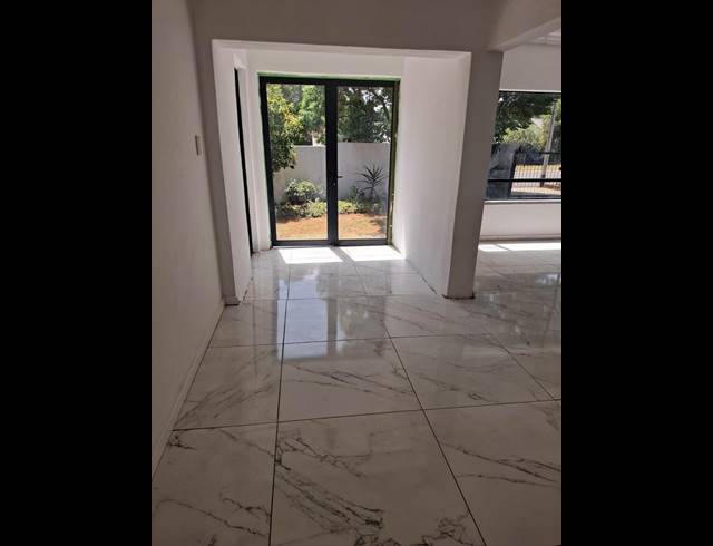 5 BEDROOM HOUSE FOR SALE IN MURRAYFIELD